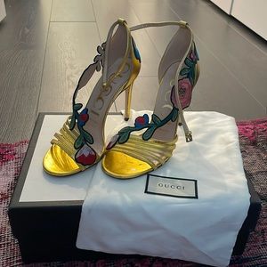 Gucci gold and floral sandals with box dust bags and cards size 36